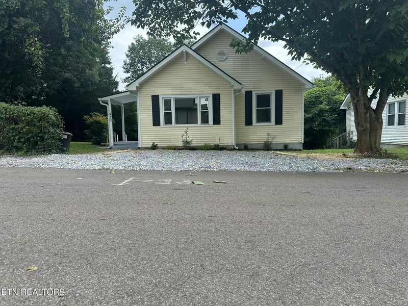 1920 Wheeler St, Knoxville, TN 37917