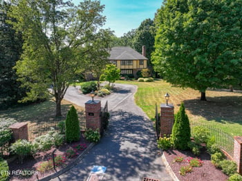 1921 Belcaro Dr, Knoxville, TN 37918