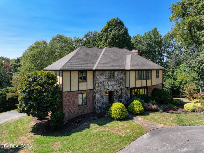 1921 Belcaro Dr, Knoxville, TN 37918