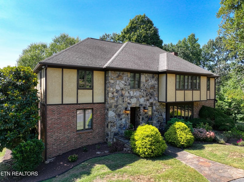1921 Belcaro Dr, Knoxville, TN 37918