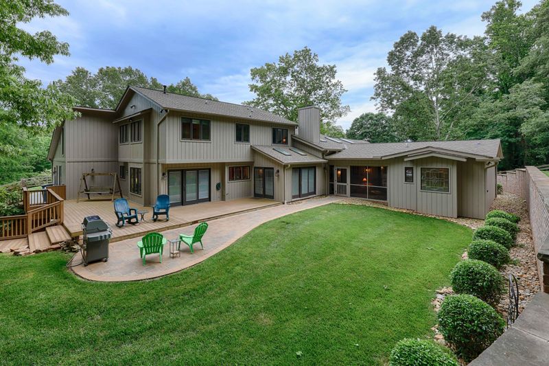 1921 Lyons Bend Rd, Knoxville, TN 37919