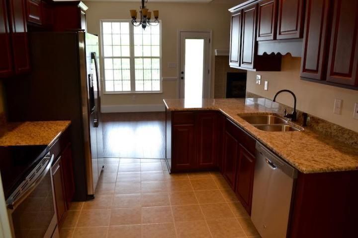 1921 Scarlett Meadows Dr, Sevierville, TN 37876