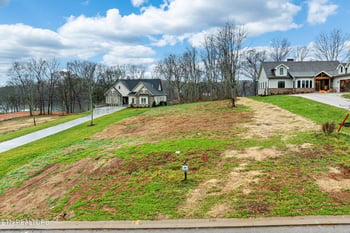 1923 Mockingbird Ln, Loudon, TN 37774