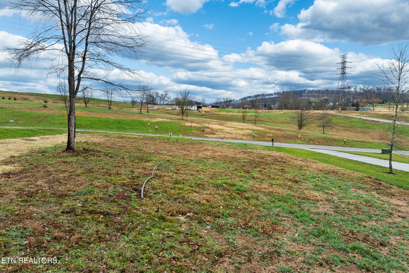 1923 Mockingbird Ln, Loudon, TN 37774