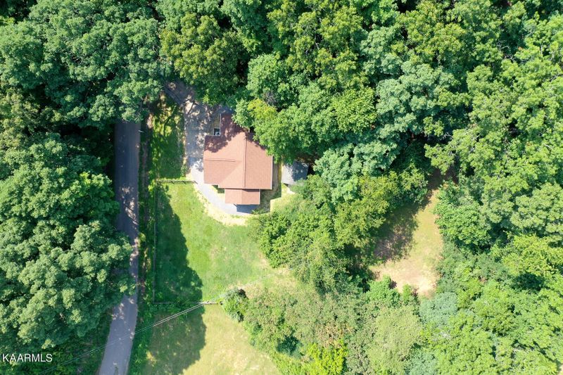 1924 Jackson Bend Rd, Lenoir City, TN 37772