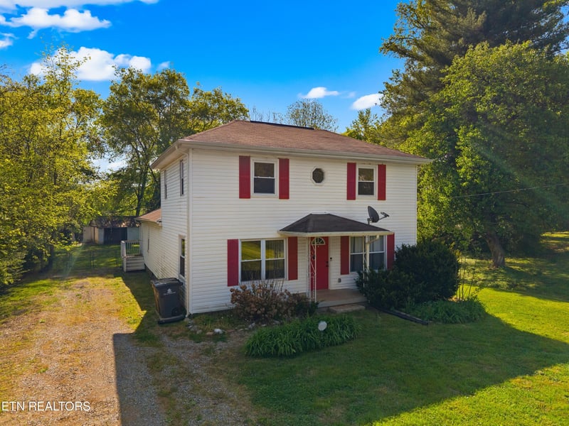 1924 Sunny Ln, Knoxville, TN 37912