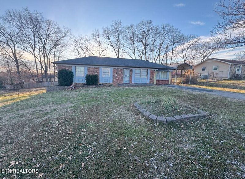 1925 Canby Hills Rd, Knoxville, TN 37923