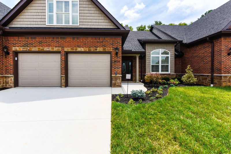 1926 Camden Dr, Maryville, TN 37803