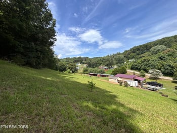 1926 Newman Hollow Rd, Bean Station, TN 37708