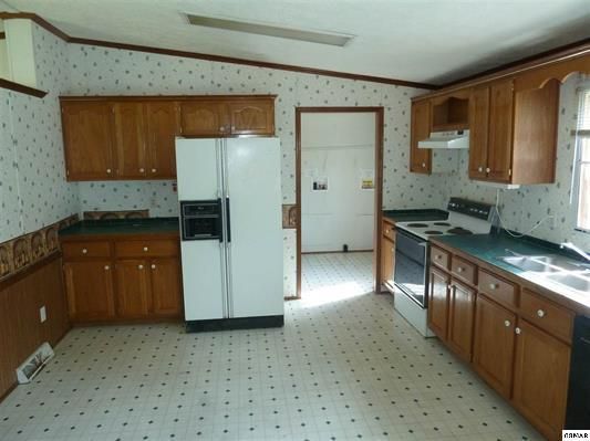 1927 Brookside Dr, Morristown, TN 37813