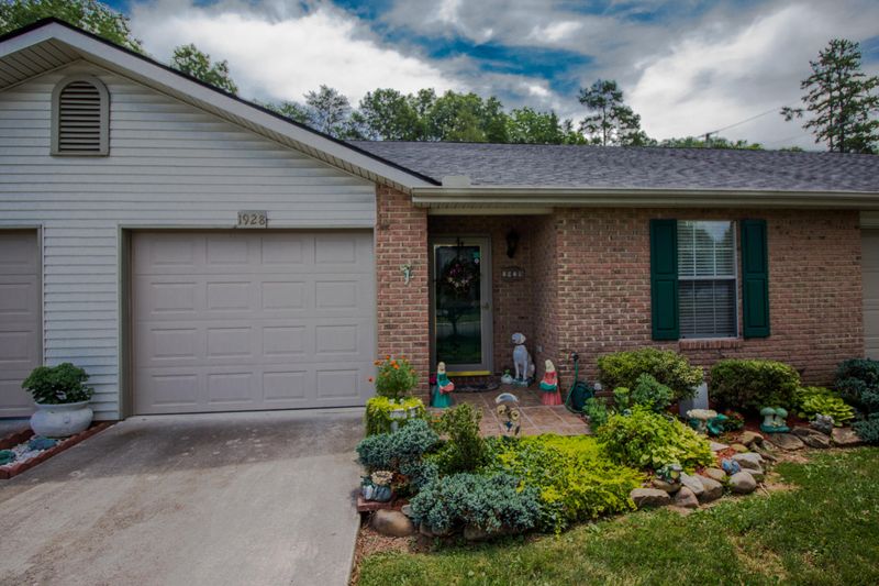 1928 Baychase Way, Powell, TN 37849