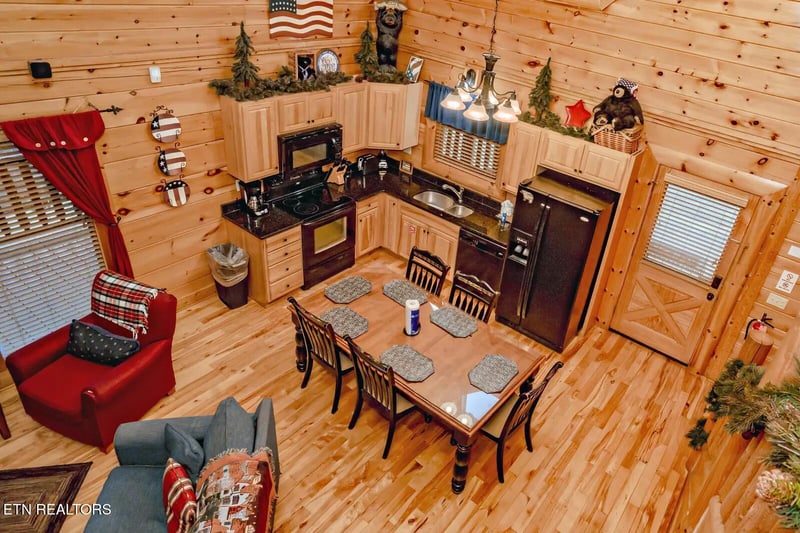 1928 Bear Creek Falls Way, Sevierville, TN 37862