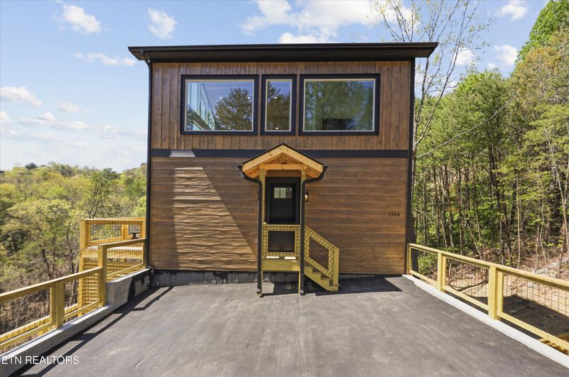 1928 E Mountain View Way, Sevierville, TN 37876