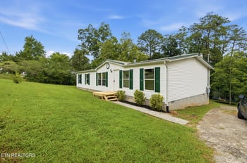 193 3rd St, Corryton, TN 37721