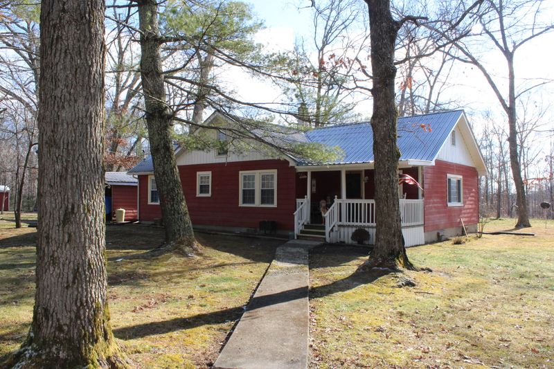 193 Ett Brown Rd, Deer Lodge, TN 37726