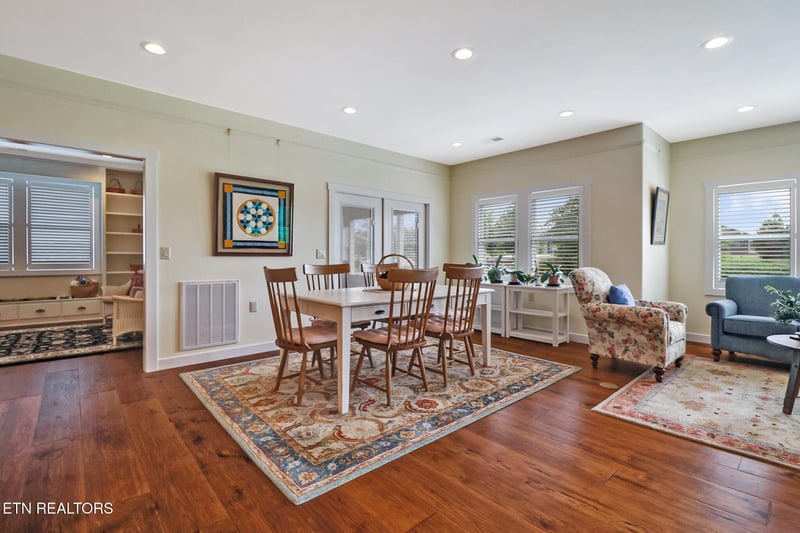 193 Holly Tree Dr, Crossville, TN 38555