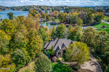 193 Lake Crest Dr, Lenoir City, TN 37772