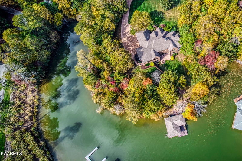 193 Lake Crest Dr, Lenoir City, TN 37772