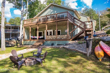 193 Meadowview Dr, Crossville, TN 38558