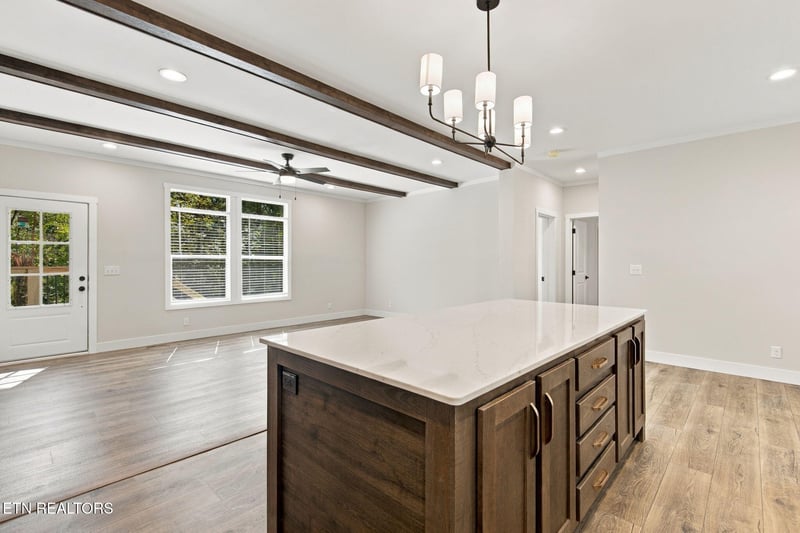 193 Nolan Ln, Heiskell, TN 37754