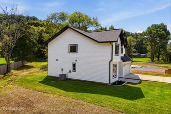 1930 Cureton Rd, Knoxville, TN 37931