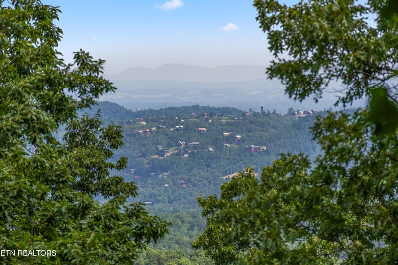 1930 Orchard Dr, Sevierville, TN 37876