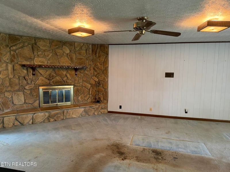 1930 Plumb Creek Cir, Knoxville, TN 37932