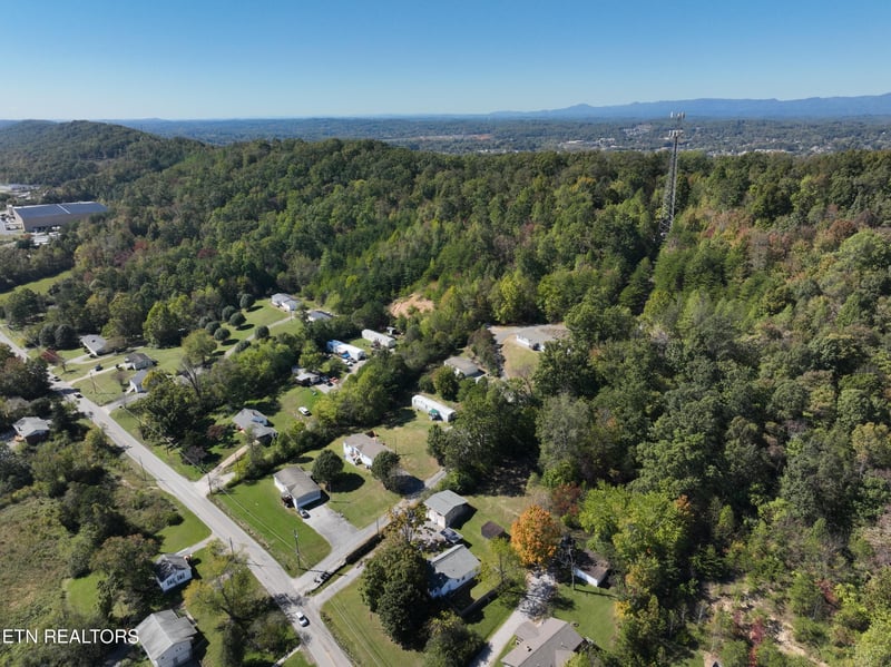 1931 Old Callahan Dr, Knoxville, TN 37912