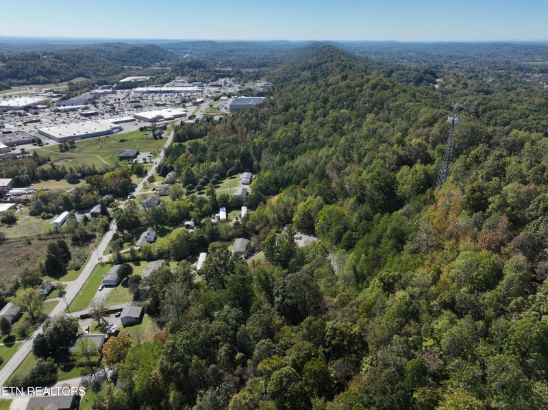 1931 Old Callahan Dr, Knoxville, TN 37912