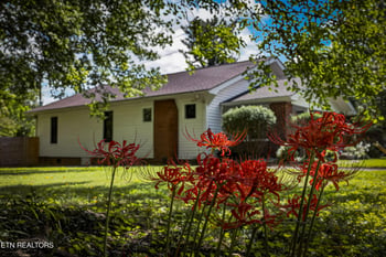 1932 Emoriland Blvd, Knoxville, TN 37917