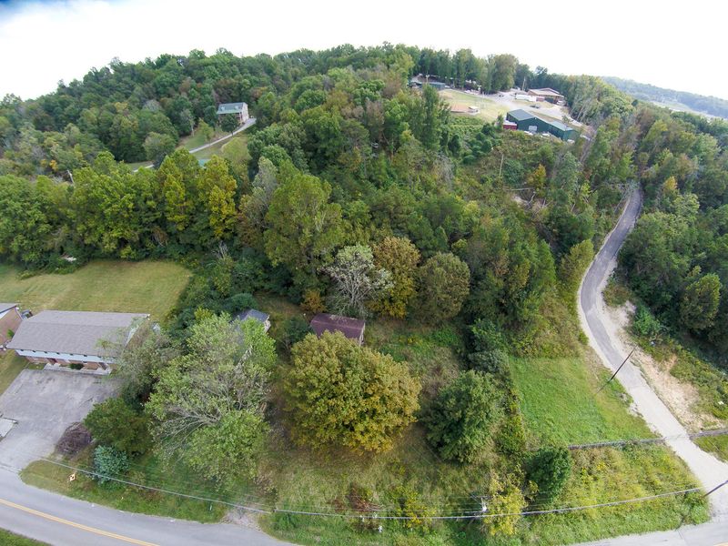 1933 E Old Topside Rd, Louisville, TN 37777