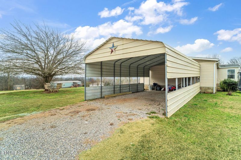 1933 Whirlwind Way, Mascot, TN 37806
