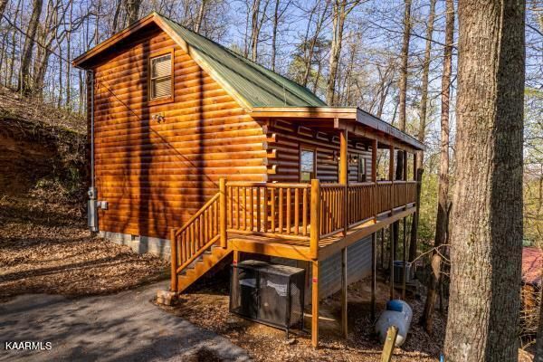 1934 Orchard Dr, Sevierville, TN 37876