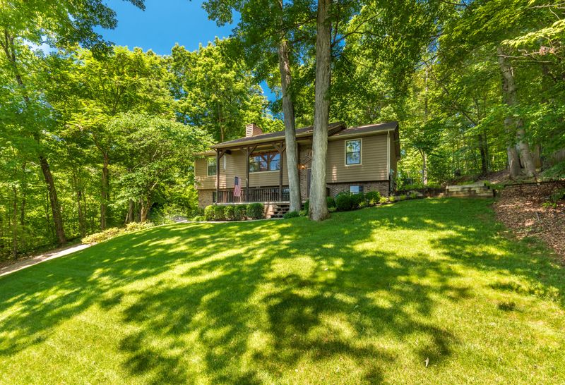 1934 Stonybrook Rd, Louisville, TN 37777