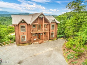 1936 Blackthorn Tr, Sevierville, TN 37876
