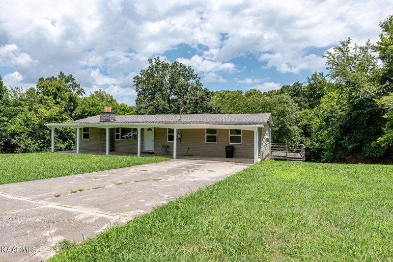 1936 Hughes Loop, Maryville, TN 37803