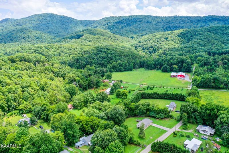 1936 Hughes Loop, Maryville, TN 37803