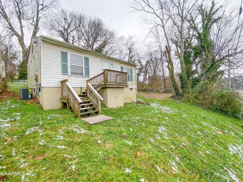 1936 Massachusetts Ave, Knoxville, TN 37921