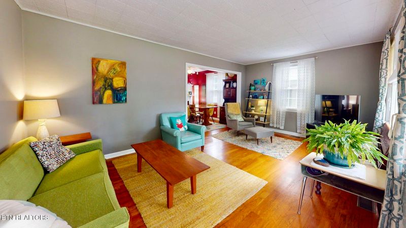 1936 Seymour Ave, Knoxville, TN 37917