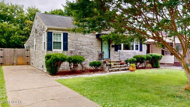 1936 Seymour Ave, Knoxville, TN 37917