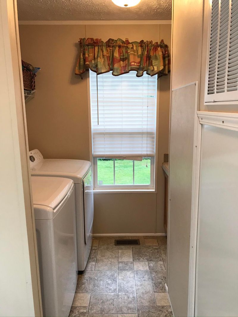1938 Sulphur Springs Rd, Clinton, TN 37716