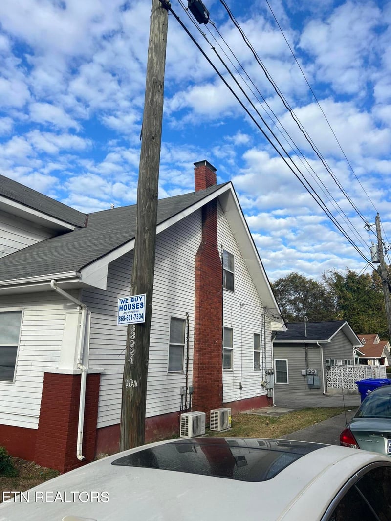 1939 Mccalla Ave, Knoxville, TN 37915