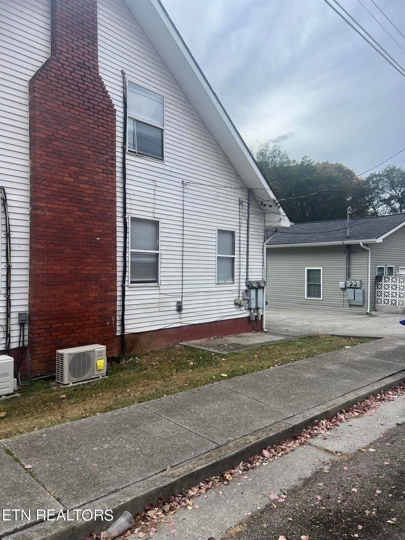 1939 Mccalla Ave, Knoxville, TN 37915