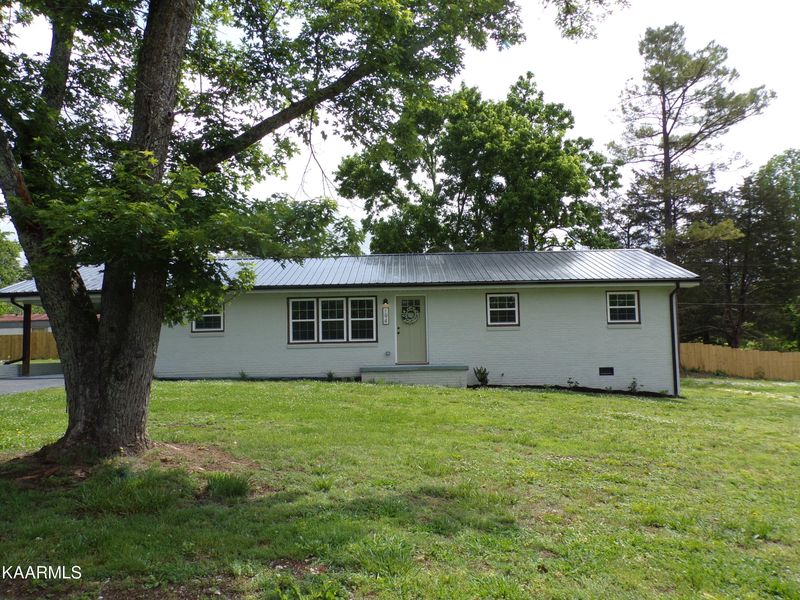194 College Park Rd, Lafollette, TN 37766