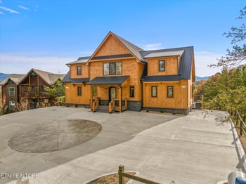 1940 Blackthorn Tr, Sevierville, TN 37876