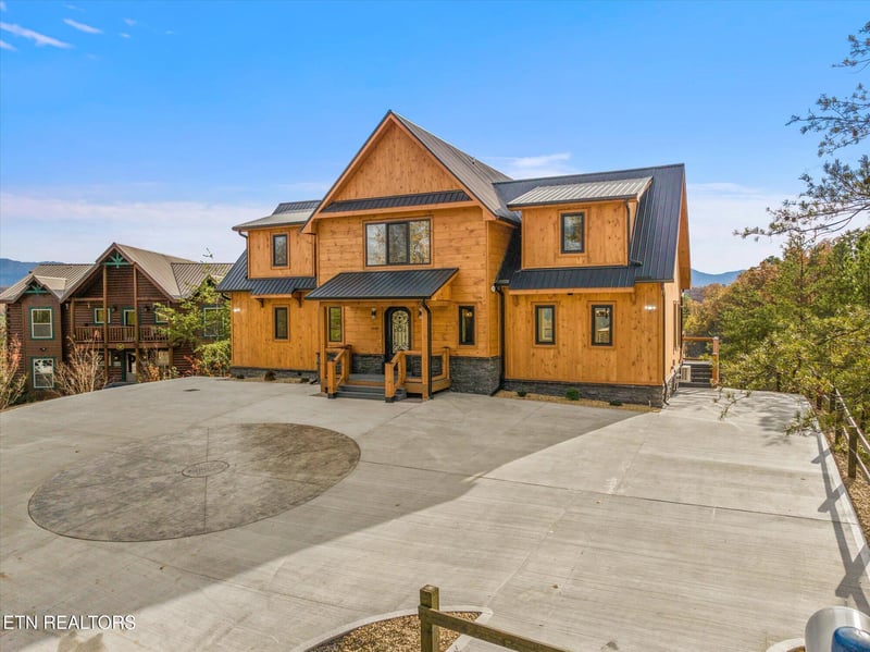 1940 Blackthorn Tr, Sevierville, TN 37876