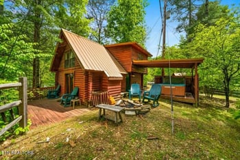 1940 Wears Valley Rd, Sevierville, TN 37862