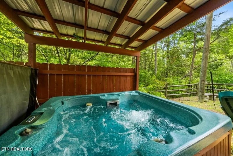 1940 Wears Valley Rd, Sevierville, TN 37862
