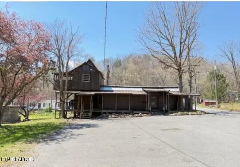 1941 Bluff Mountain Rd, Sevierville, TN 37876