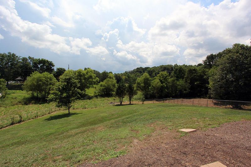 1941 Neal Dr, Sevierville, TN 37876